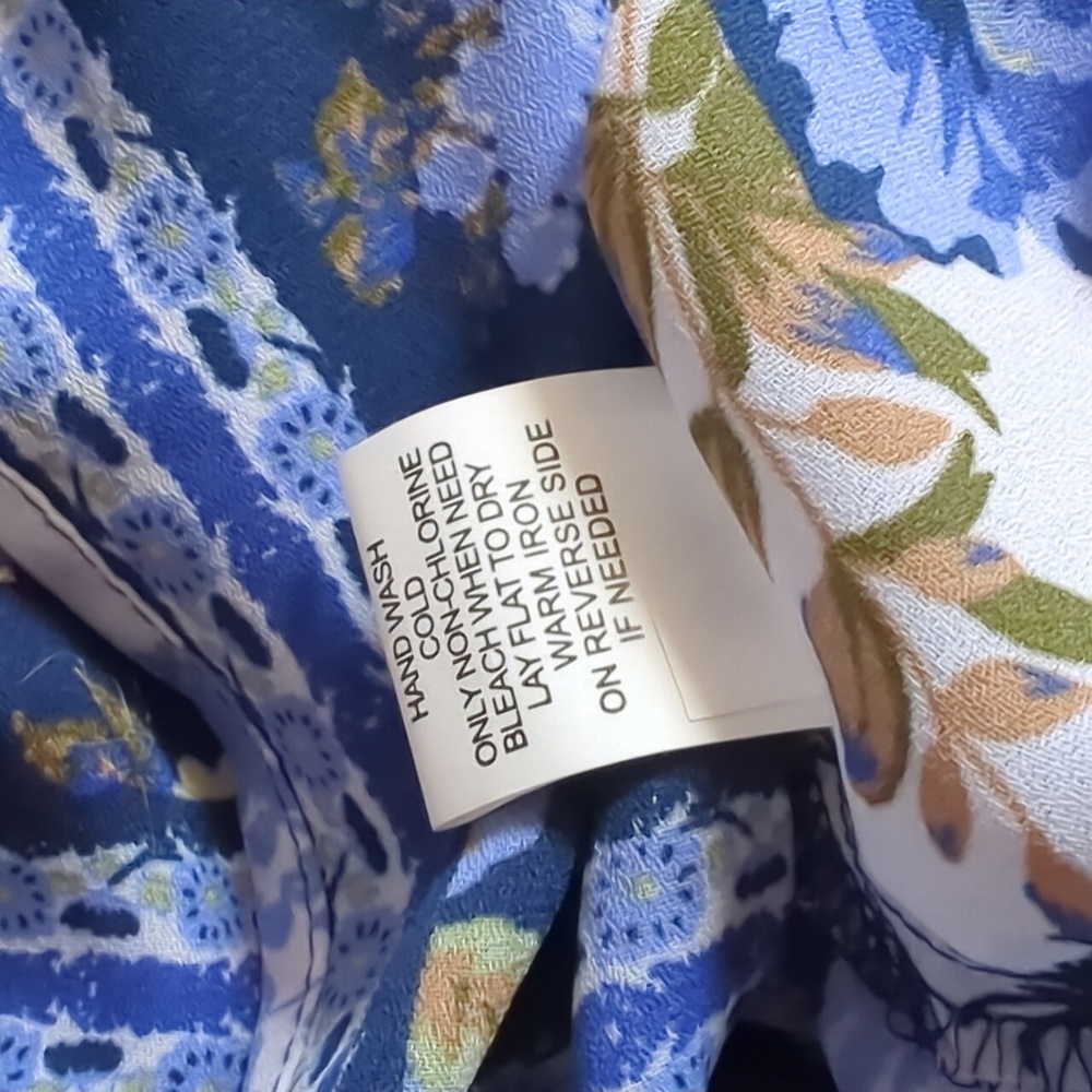 Hope Springs Floral Blue and White Tunic Top - Picture 7 of 10